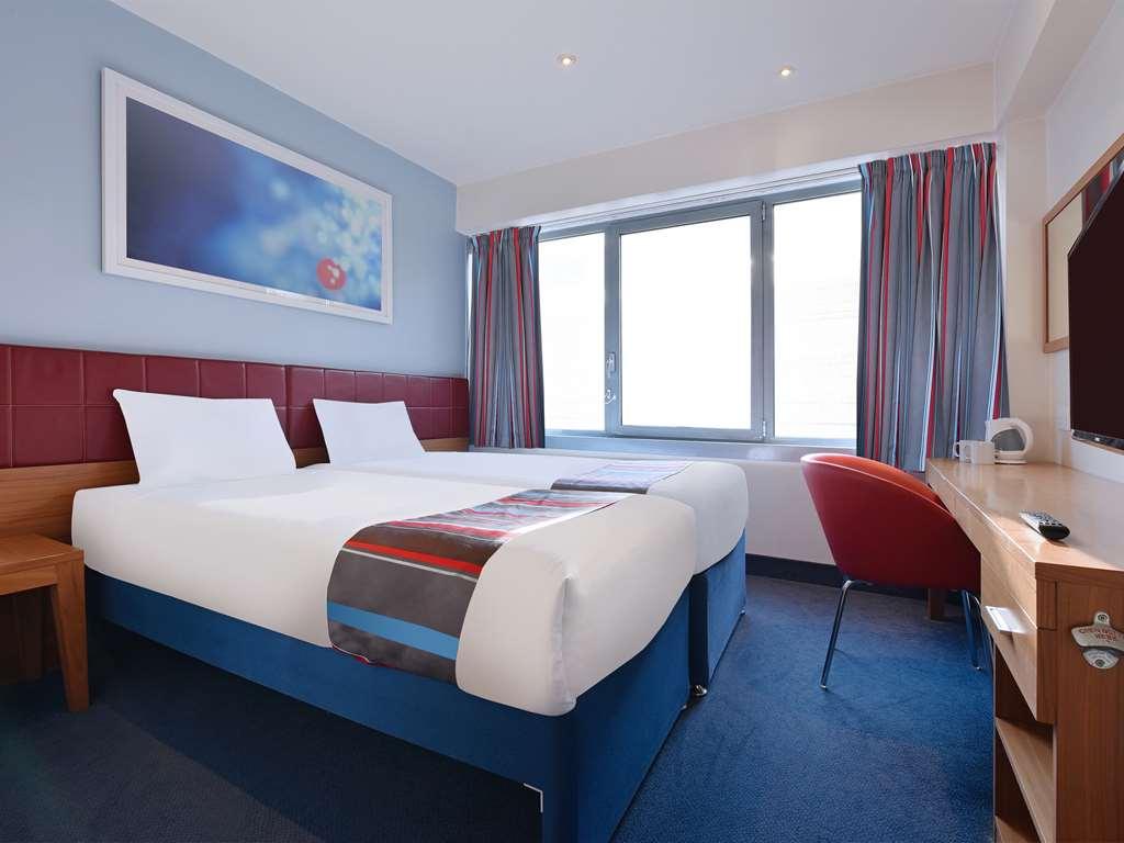 Comfort Hotel Tower Of London Room photo