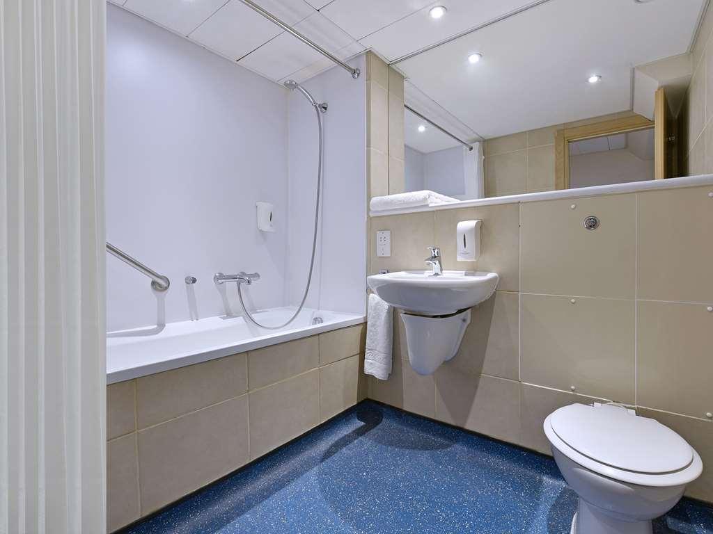 Comfort Hotel Tower Of London Exterior photo