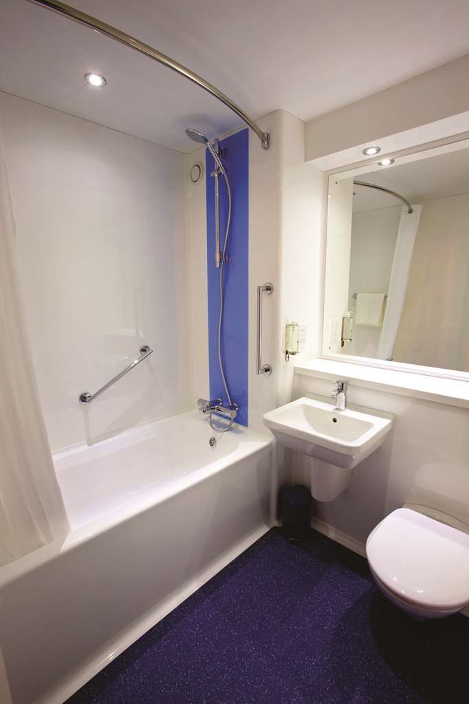 Comfort Hotel Tower Of London Room photo
